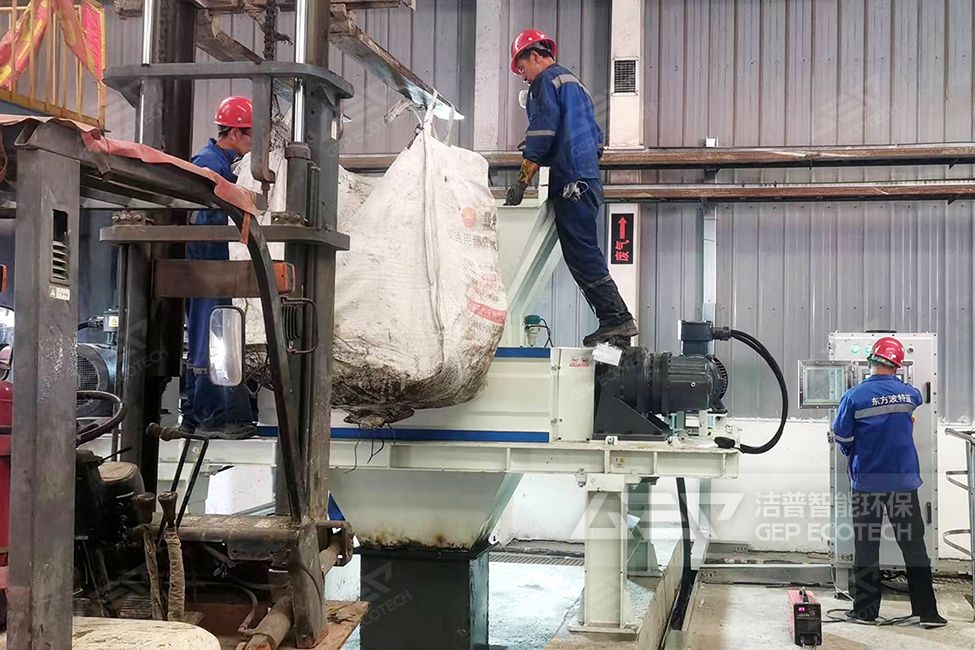 水泥窑协同处置危险废物吨包袋系统项目